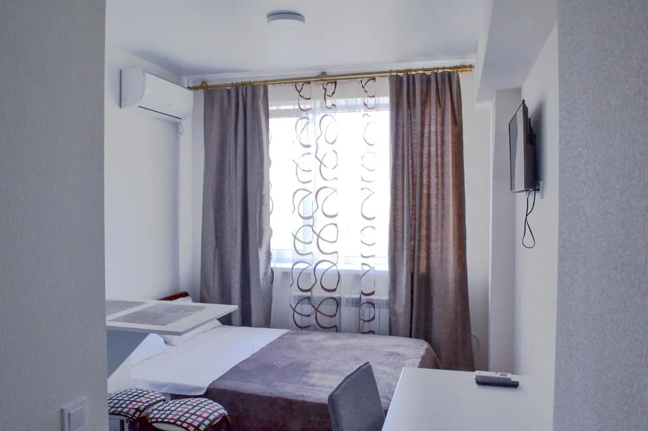 Smart House Hotel Kiev 0*,